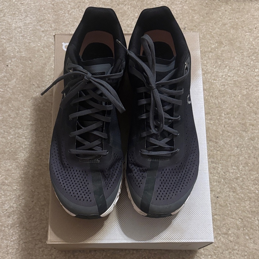 On Cloud Women's Black/Rose Athletic Shoes